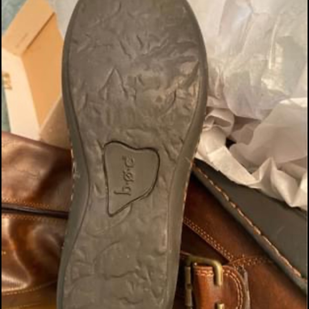 Boots - Picture 5 of 5
